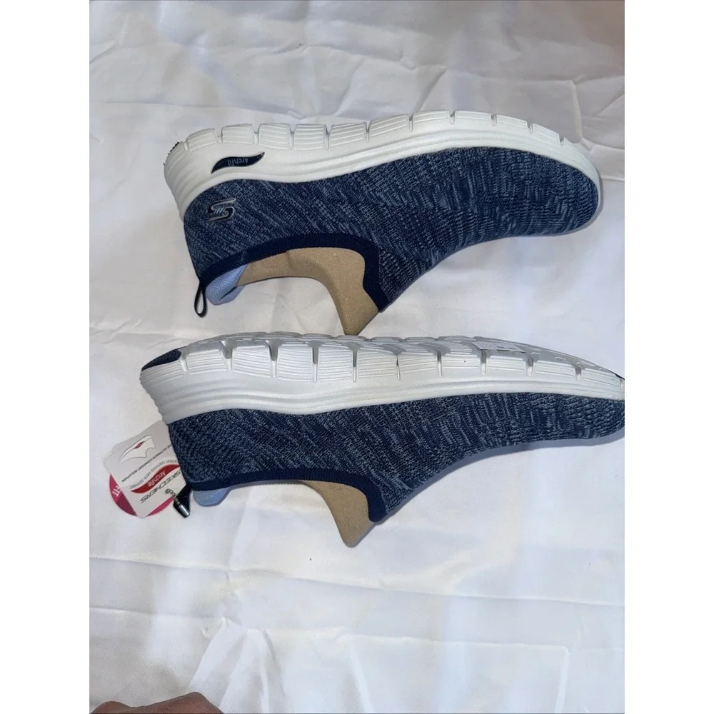 New In Box Sketchers Go Walk 4 Navy Arch Fit Vista Blue/Gray Sz W11 Vegan